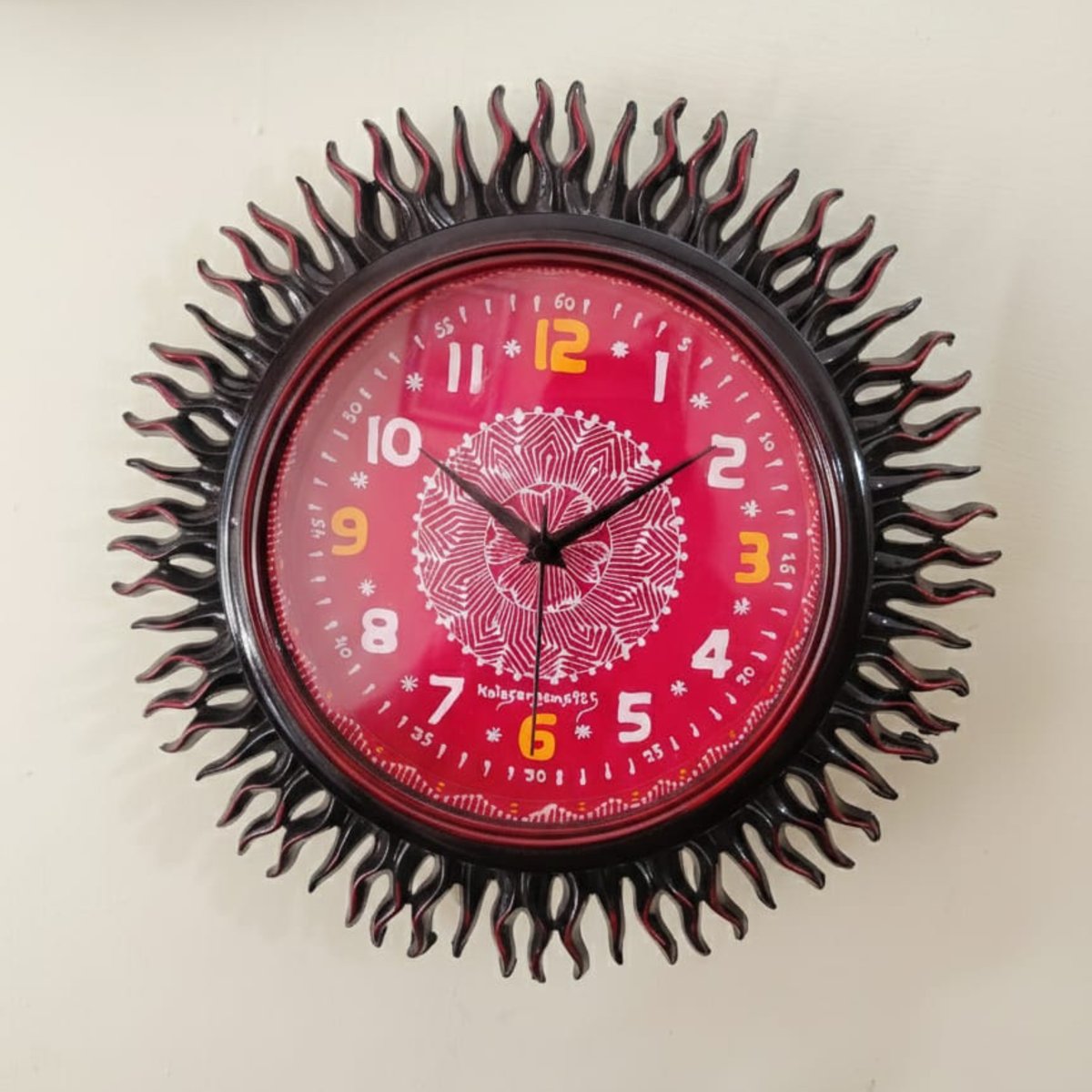 19x19 cm Aipan Wall Clock | Black Sun Frame